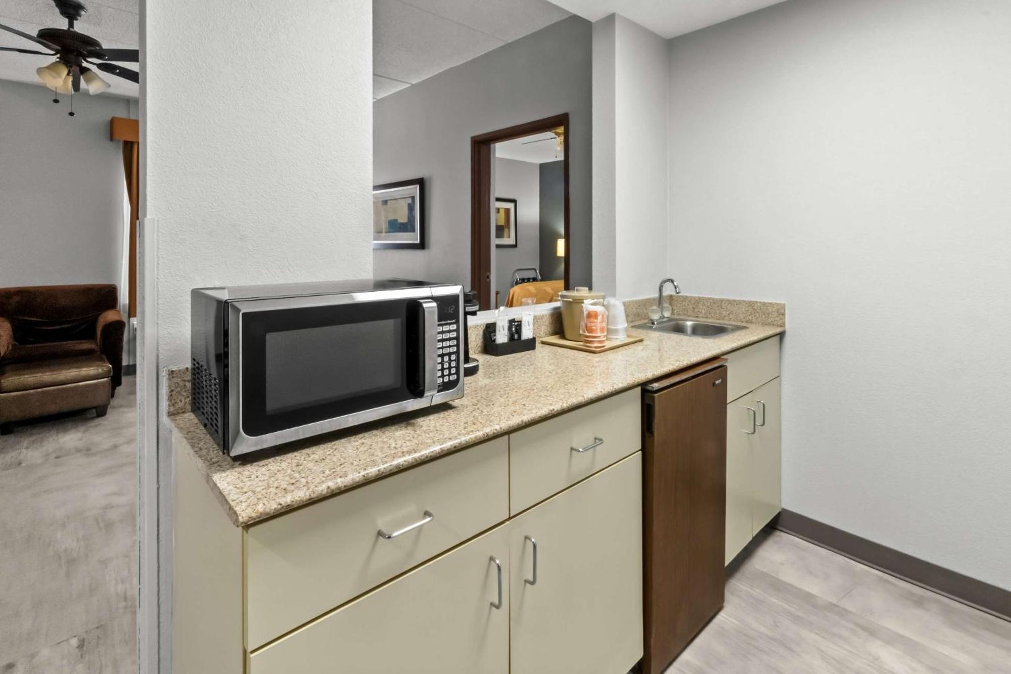 Quality Inn & Suites Cvg Airport Эрлангер Экстерьер фото